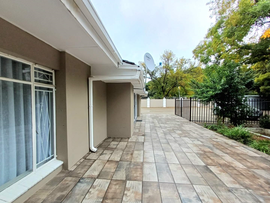 6 Bedroom Property for Sale in Bayswater Free State